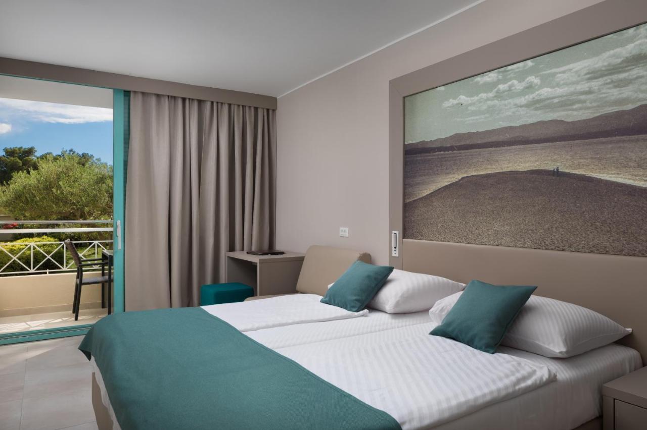 Bretanide Sport & Wellness Resort Бол Экстерьер фото